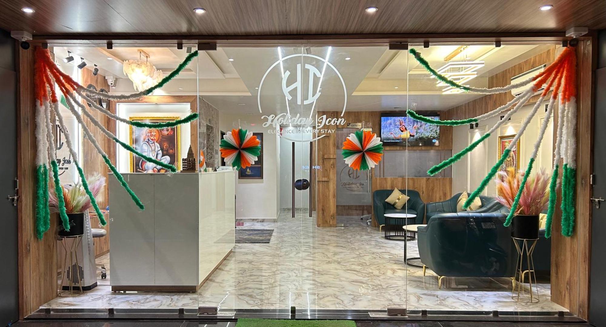 Hotel Holiday Icon Dwārka Extérieur photo